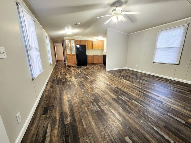 Building Photo - 3 BR Mobile Home on 4 acres in Belton, SC