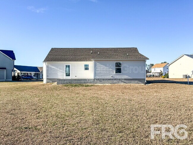 Foto del edificio - 102 Michael Thomas Pl