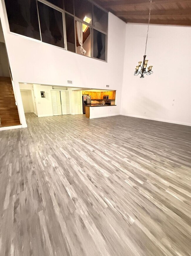 Foto del edificio - 3333 Oak Dr