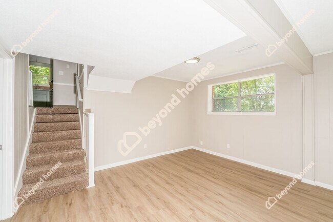 Foto del edificio - Beautiful 3 bedroom / 2 bath home ready fo...