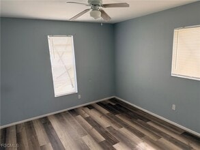 Building Photo - 3008 Santa Barbara Blvd