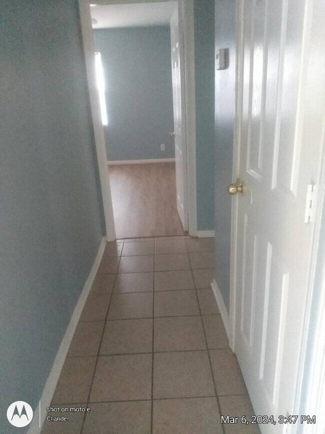 Building Photo - 2393 Peachwood Cir NE