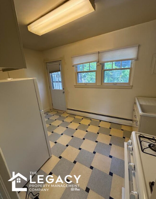 Foto del edificio - 604 W 13th St