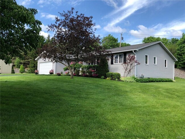 Foto del edificio - 5829 Mountain Laurel Dr