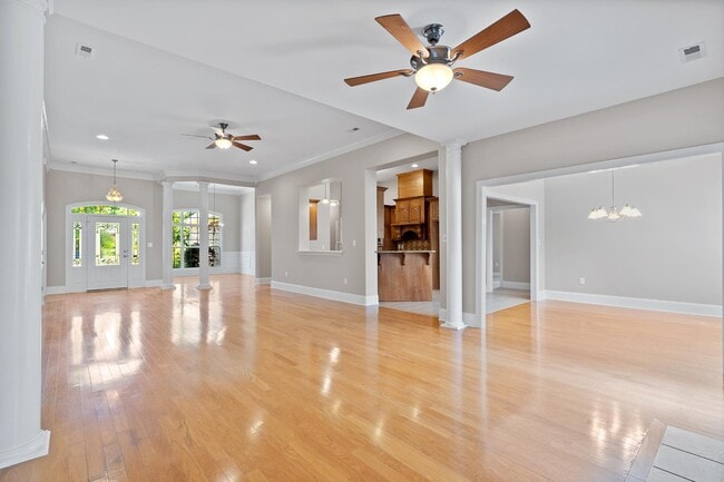 Foto del edificio - 3116 Tenker Creek Ln SE