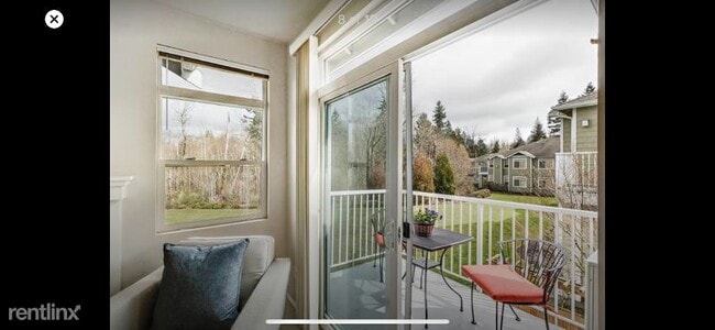 Building Photo - 2 br, 2 bath Condo - 594 241st Ln SE