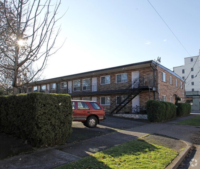 Foto del edificio - 130 NE 17th Ave