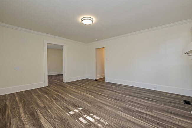 Foto del edificio - 1232 Effingham Rd
