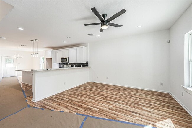 Building Photo - 5317 Chennault Rd