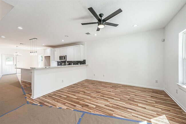 Foto del edificio - 5317 Chennault Rd