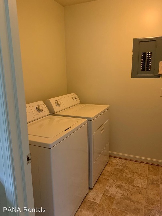Foto del edificio - 3 br, 2 bath House - 102 Kelly Court