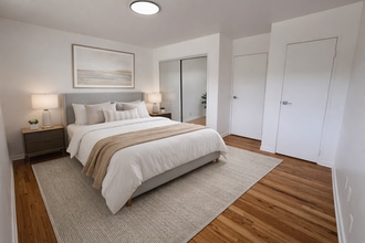 Building Photo - 206 W 7th St