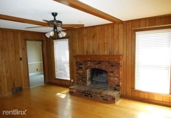 Foto del edificio - 3 br, 2 bath House - 2045 Jamie Dr