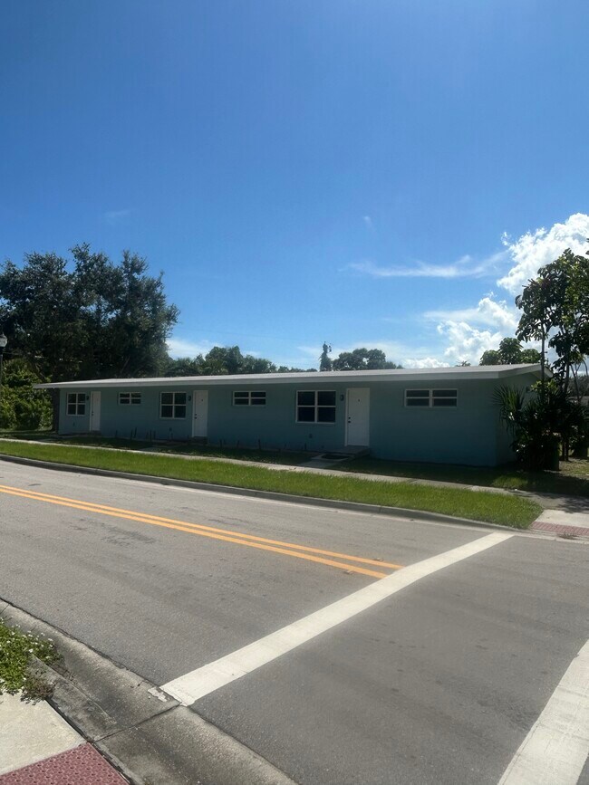 Foto del edificio - 2197 Dr Harvey Riley St NE