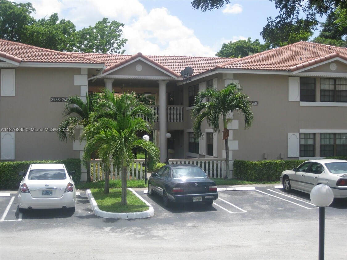 Primary Photo - 2602 Riverside Dr