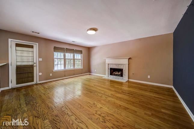 Building Photo - 4 br, 2 bath House - 1406 Fall River Drive