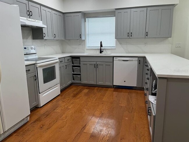 Building Photo - 26805 Roseann Pl
