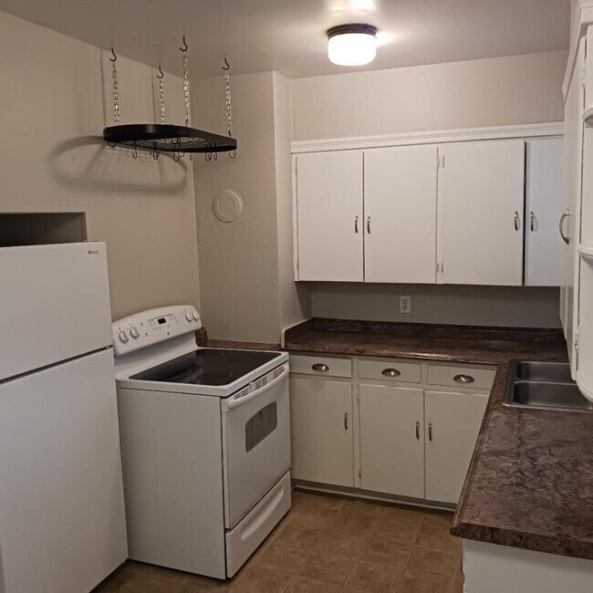 Foto del edificio - 1540 SW Umatilla St