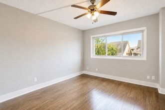 Bedroom - Clear Lake Place