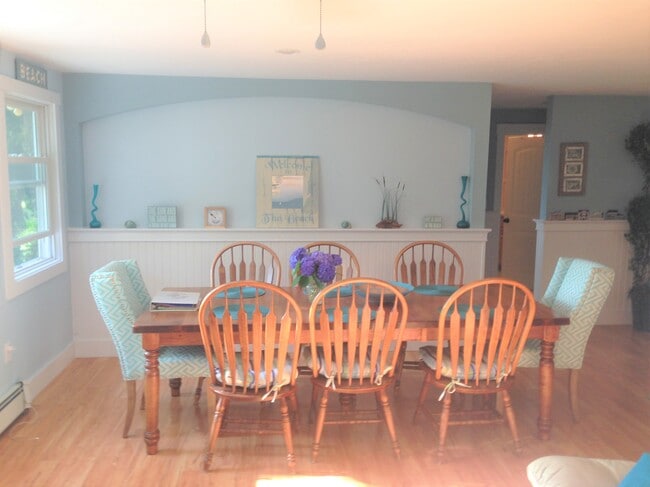 Dining - 24 Jae Rd