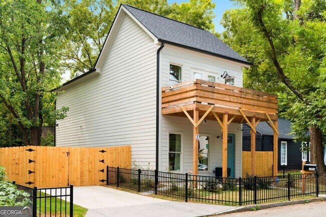 Foto del edificio - 1052 Camilla St SW