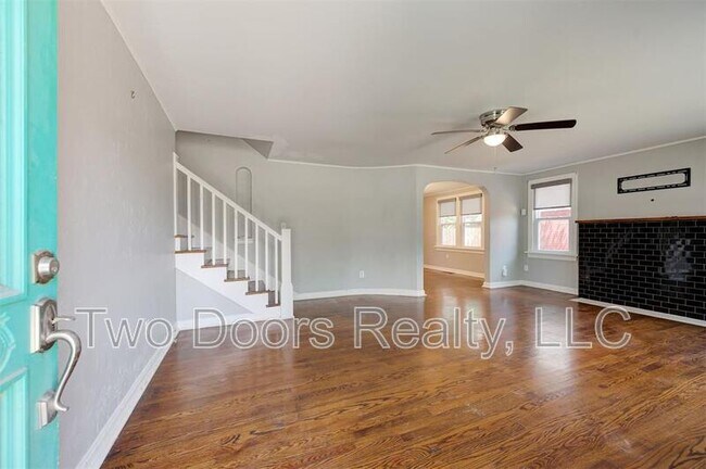 Building Photo - 2433 NW 18th St