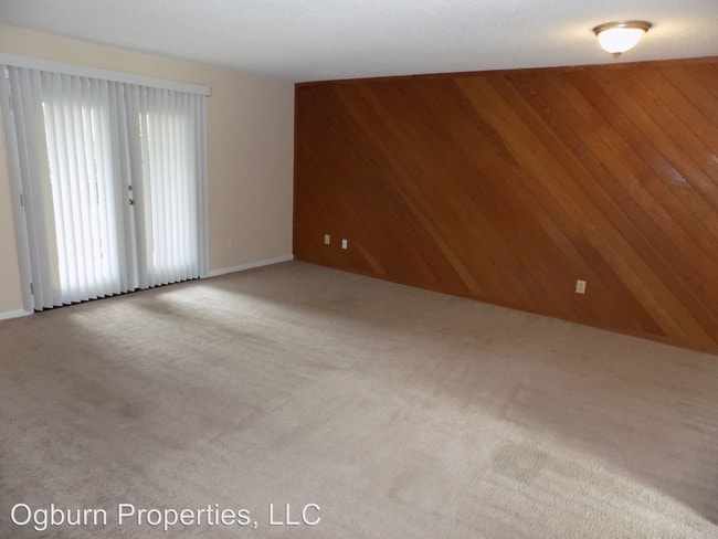 Building Photo - 159 Turnwood Ln