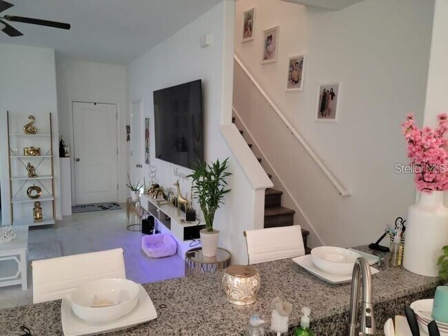 Foto del edificio - 5131 Forum Blvd