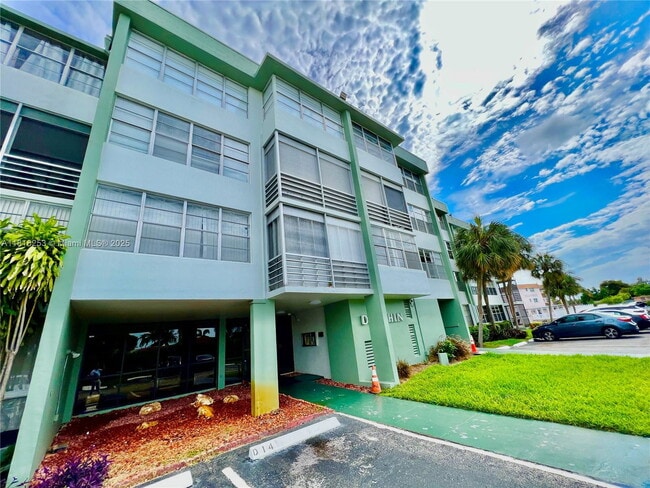 Foto del edificio - 2741 Taft St