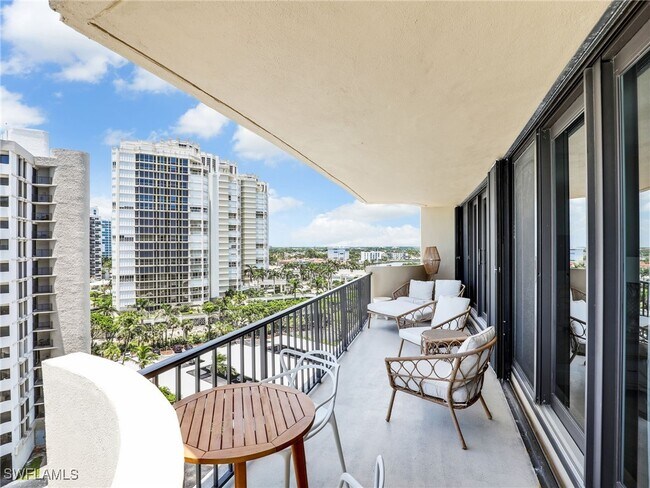 Foto del edificio - 4001 Gulf Shore Blvd N