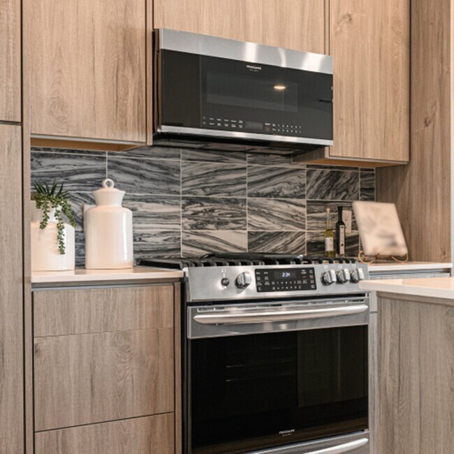 Building Photo - 626 W Mahogany Ln