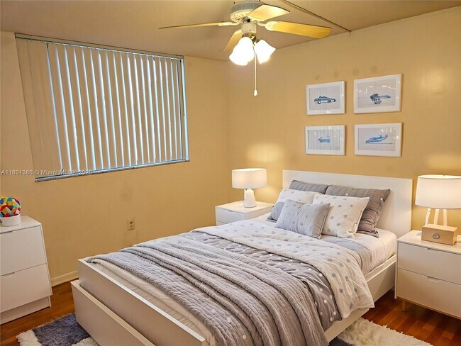 Foto del edificio - 8261 NW 8th St
