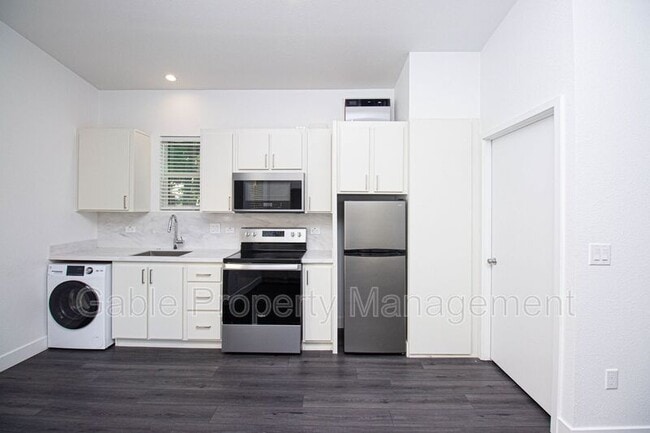 Building Photo - 5505 Colfax Ave