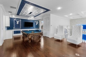 Building Photo - 131 Carmela Ct