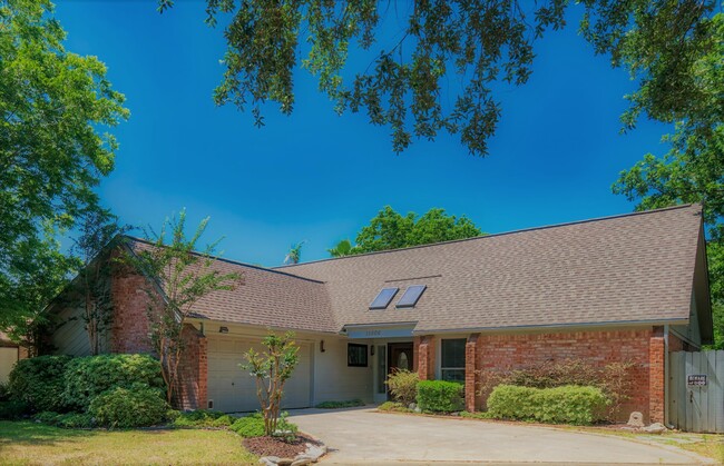 Building Photo - 15606 Oldridge Dr