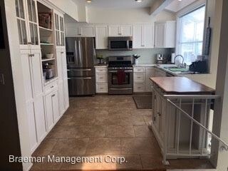 Building Photo - 4 br, 3 bath House - 139 Japonica Court
