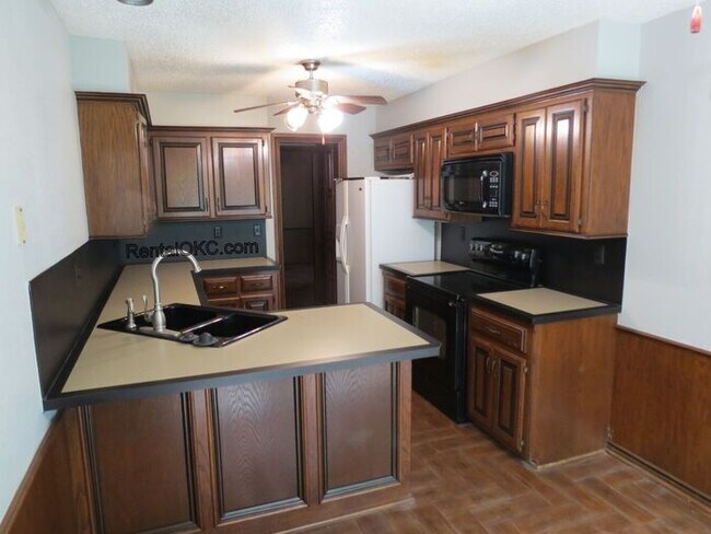 Photo - Golf Course Overlook House