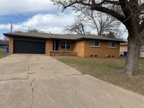 Building Photo - 1323 Barbour St