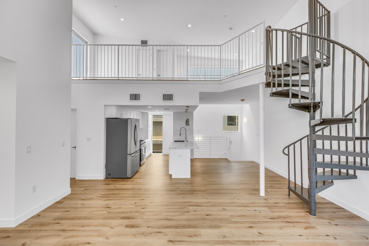 Welcome home! - 1754 10th St