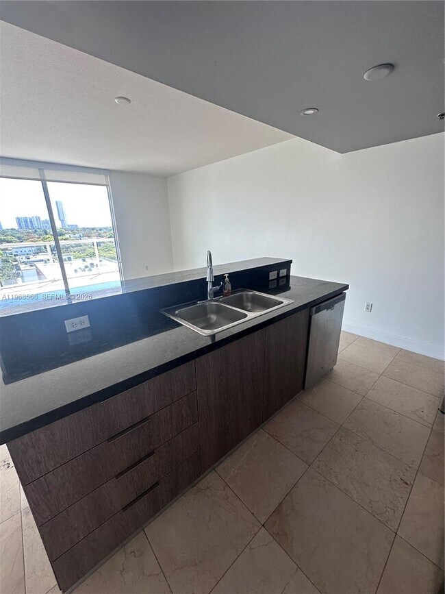 Foto del edificio - 1401 SW 22nd St