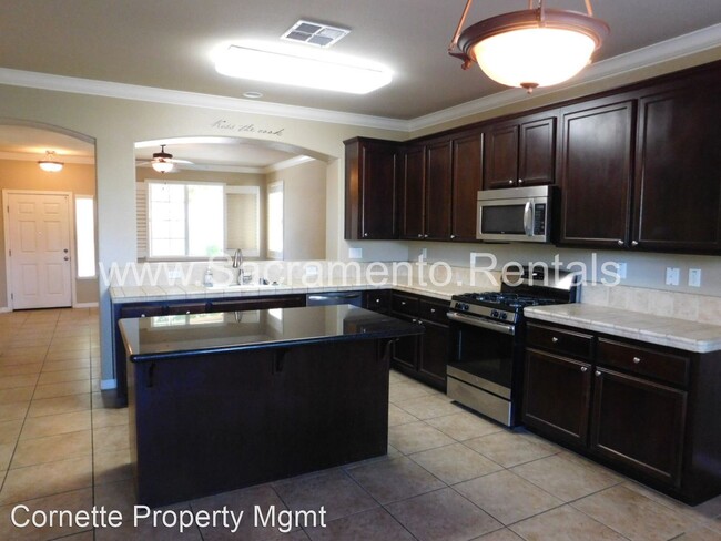 Building Photo - 5 br, 3 bath House - 1754 Loon Lake Street
