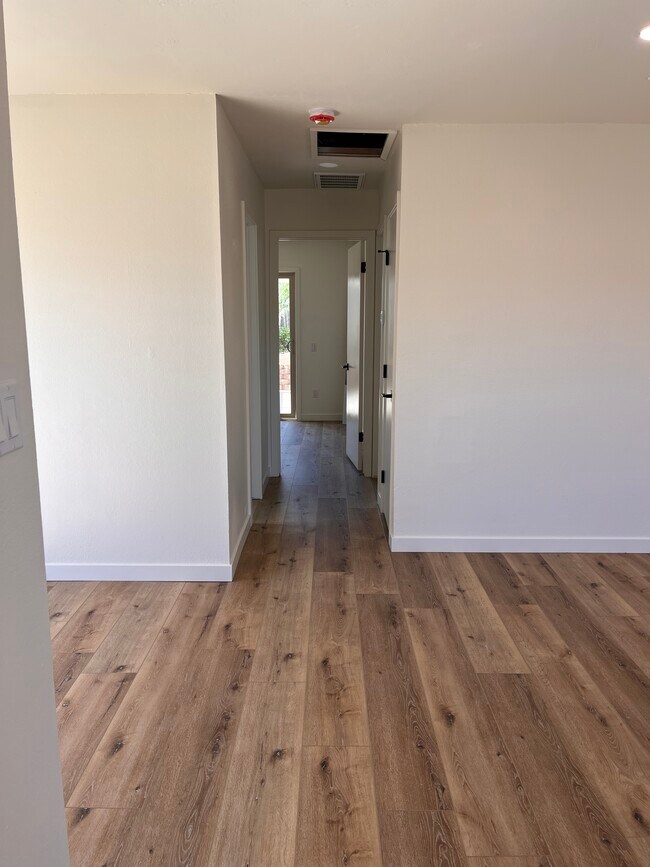 Sala - 1106 N 1st St