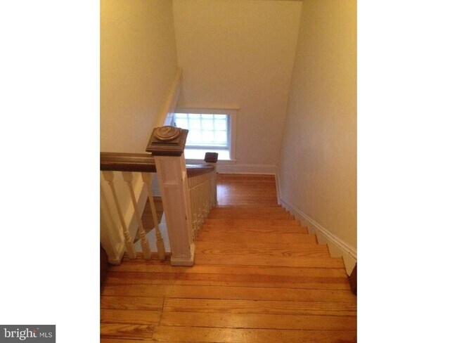 Building Photo - 441 Lyceum Ave