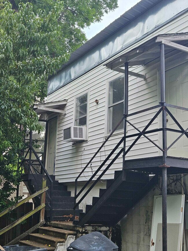 Foto del edificio - 209 S Walnut Ave