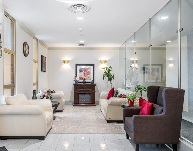 Photo du bâtiment - 1700 Eglinton Ave E
