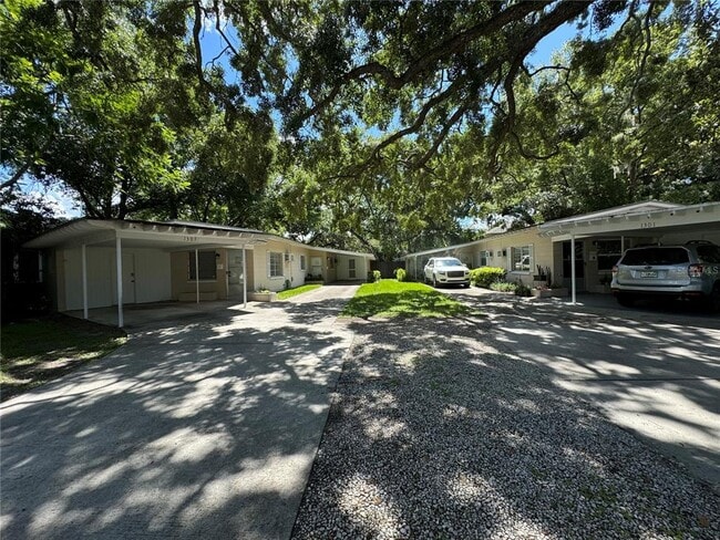 Building Photo - 1307 N Fern Creek Ave