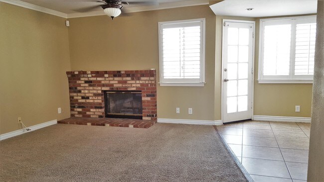 Building Photo - 44210 Galicia Dr