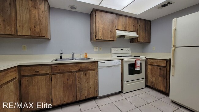 Foto del edificio - 2 br, 1.5 bath House - 2175 Stewart Rd