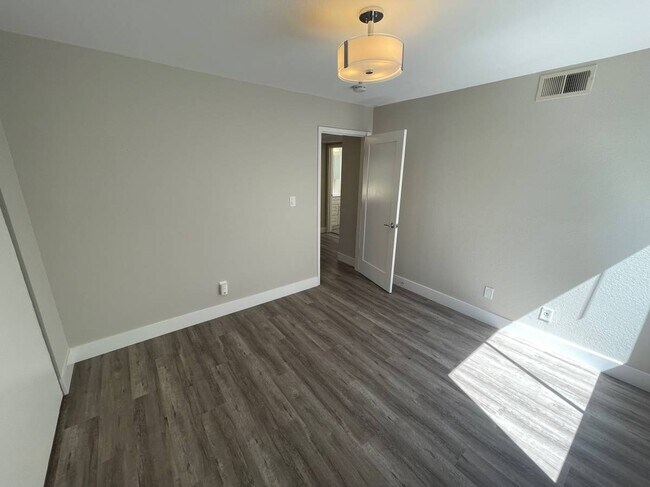 Building Photo - 1157 Valencia St