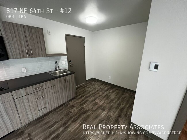 Foto del edificio - Affordable studio in desirable Roosevelt N...